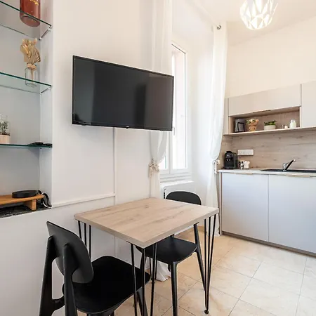 Apartment Felix Faure - Lumineux En Centre-ville Menton